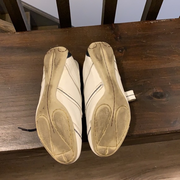 Fly leather shoes - Picture 4 of 4